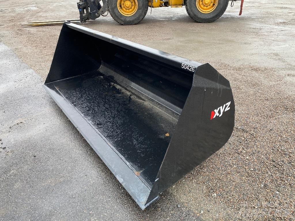 XYZ Snöskopa 260 cm Ön yükleyici atasmanlar