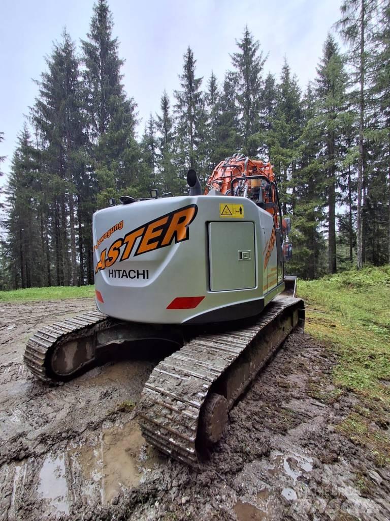 Hitachi ZX 225 US LC Paletli ekskavatörler