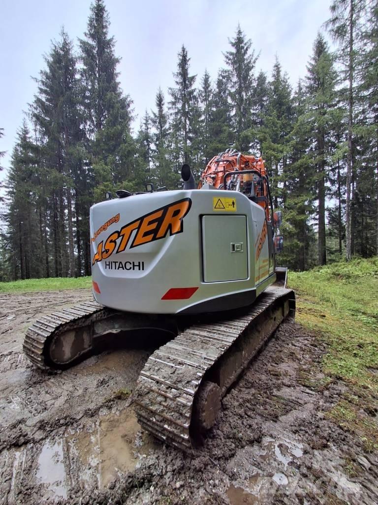 Hitachi ZX 225 US LC Paletli ekskavatörler