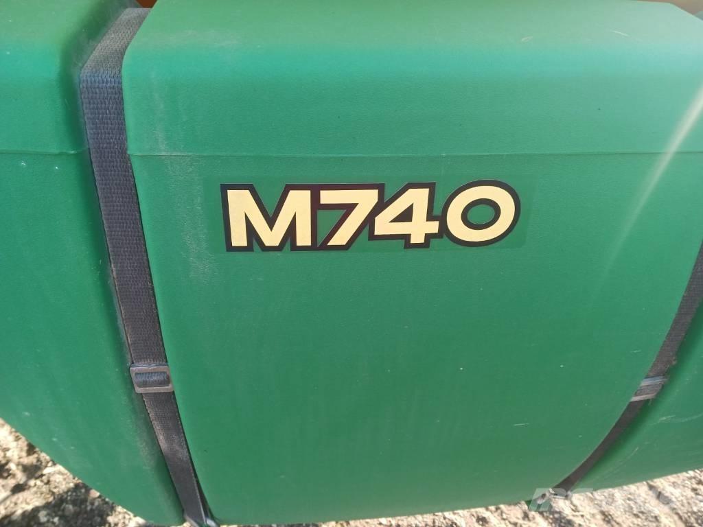 John Deere 740 Çekilir pülverizatörler