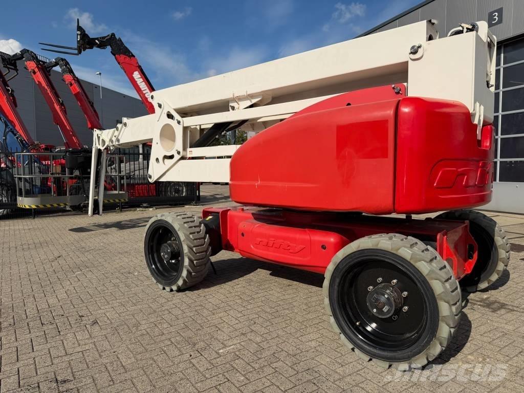 Niftylift HR 28 Körüklü personel platformları