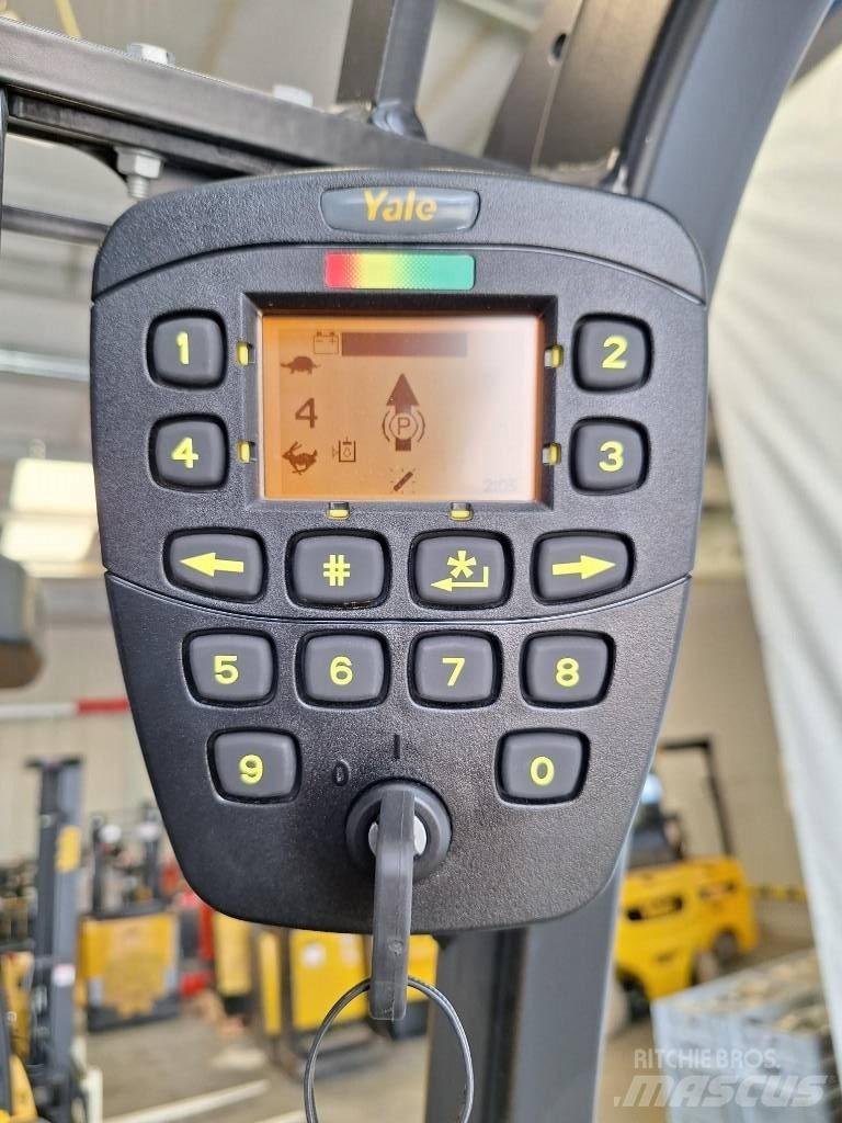 Yale ERP 30 VL Elektrikli forkliftler