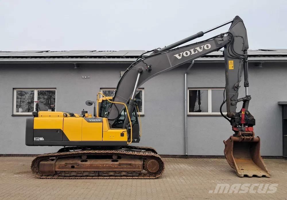 Volvo EC 220 DL Paletli ekskavatörler