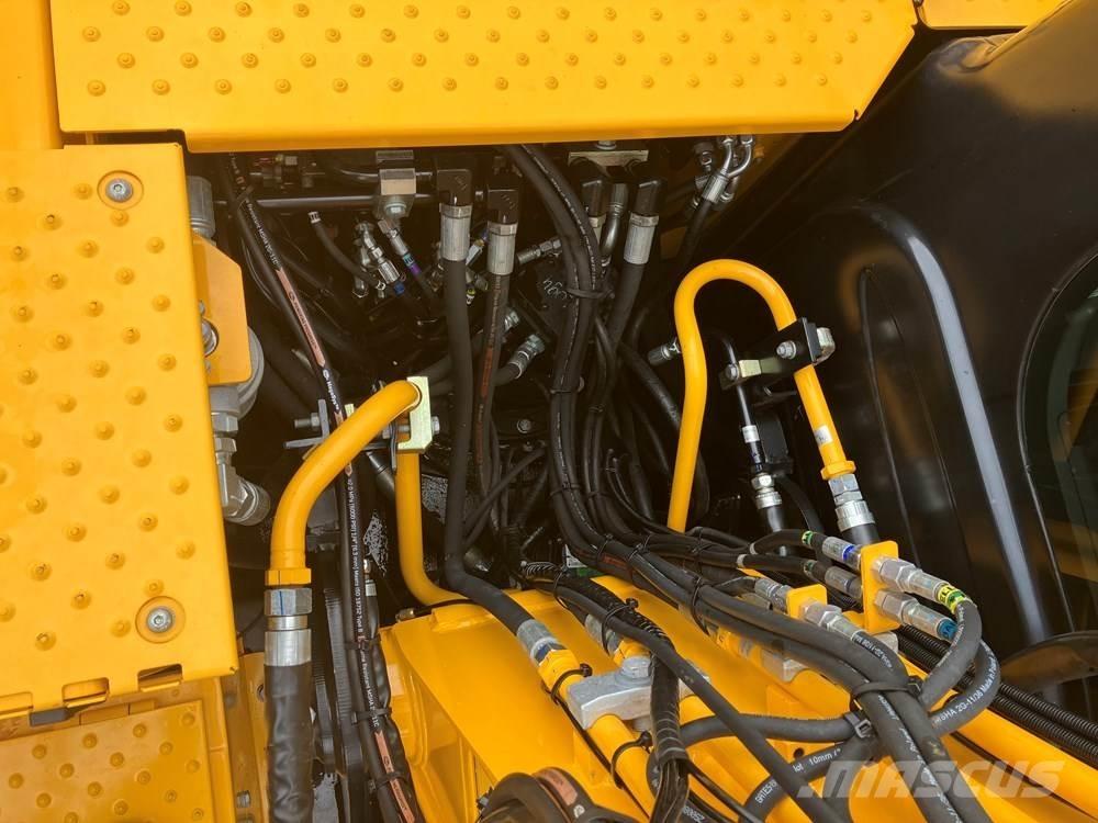 JCB JS145W Lastik tekerli ekskavatörler