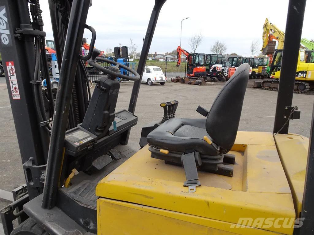 Yale ERP25 ERP25 Elektrikli forkliftler