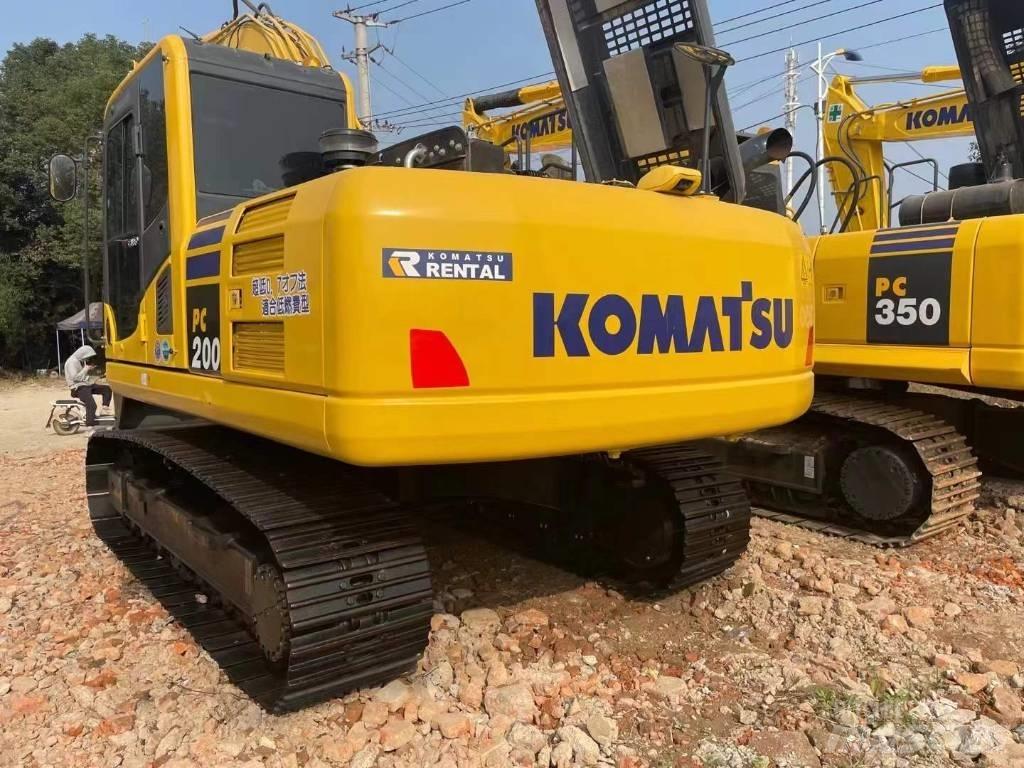 Komatsu PC 200 Paletli ekskavatörler