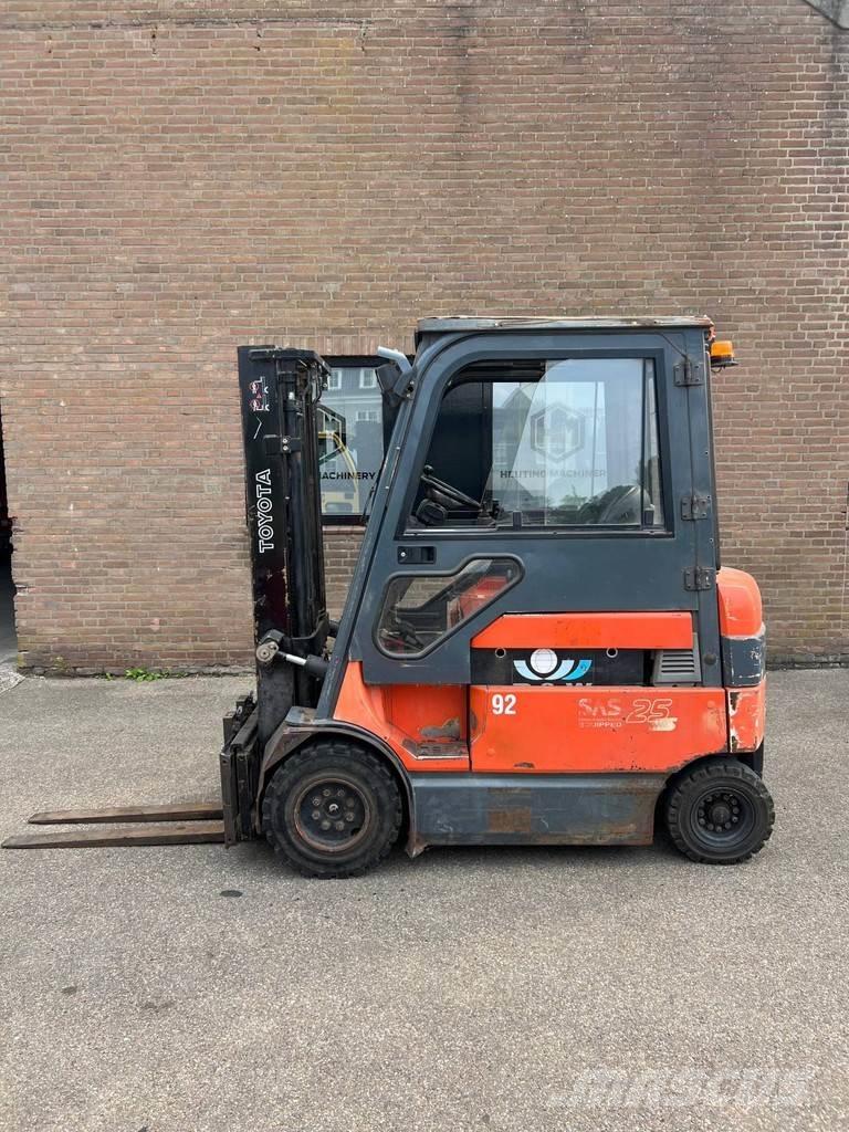 Toyota 7FBMF25 Elektrikli forkliftler