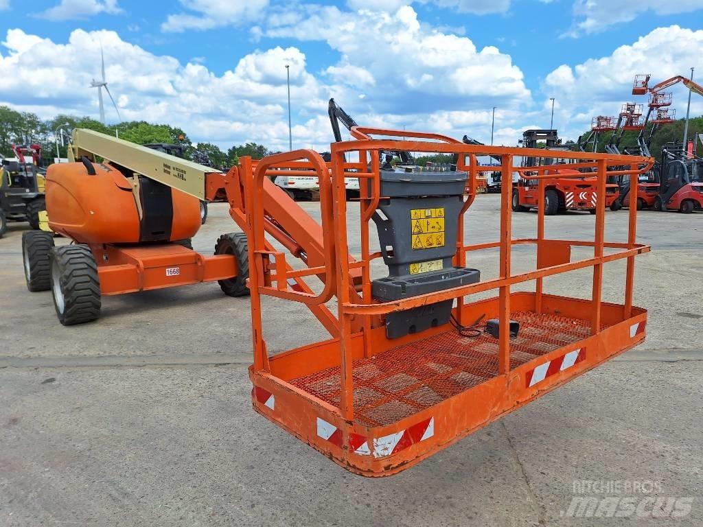 JLG 600 AJ Körüklü personel platformları