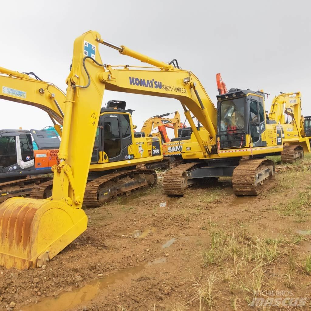 Komatsu PC200-8 Paletli ekskavatörler