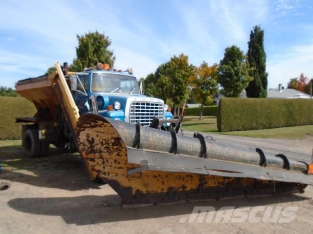 Ford LTL 9000 Kar küreme biçaklari