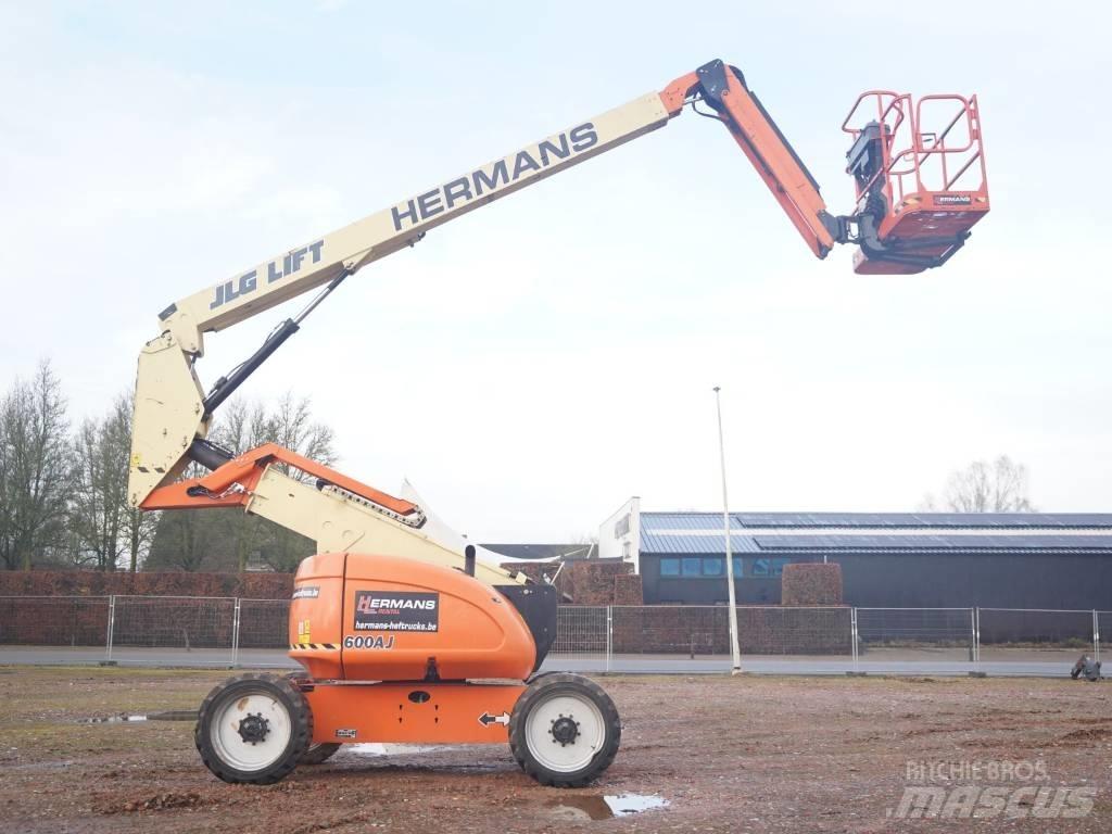 JLG 600 AJ Körüklü personel platformları