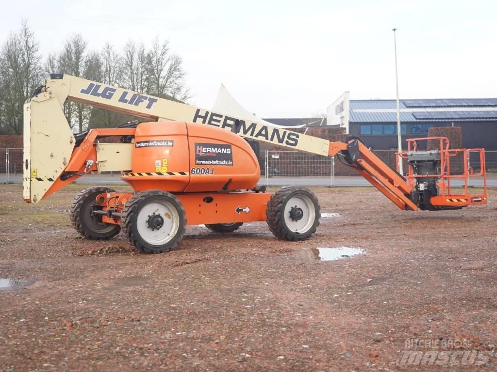 JLG 600 AJ Körüklü personel platformları
