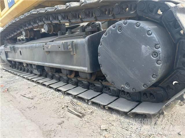 Komatsu PC 450-8 Paletli ekskavatörler
