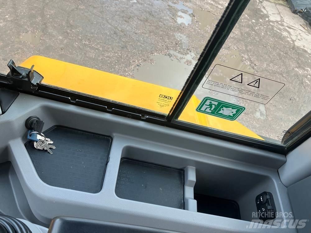 JCB 411 Tekerlekli yükleyiciler