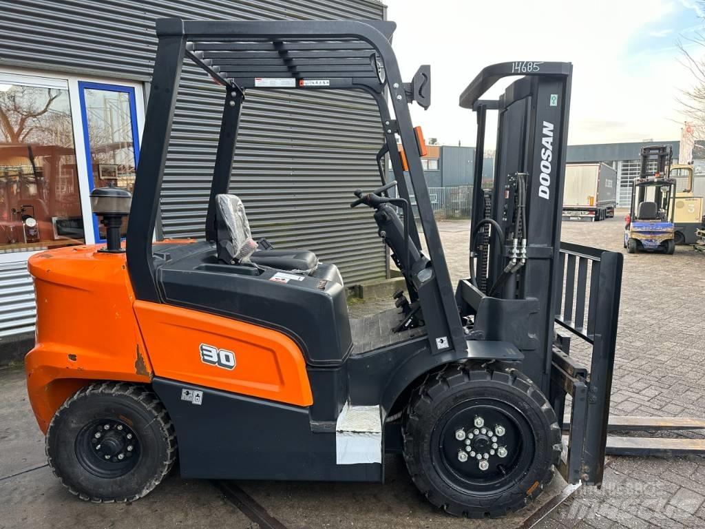Doosan D30NX Dizel forkliftler