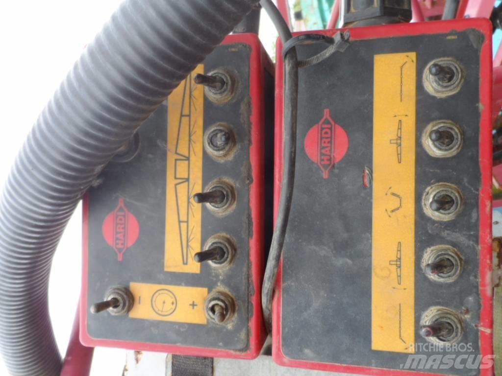 Hardi TZ2500 Çekilir pülverizatörler