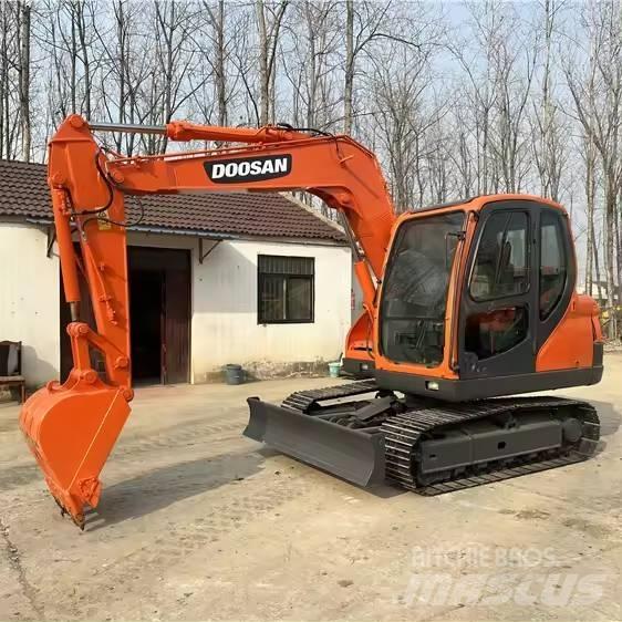 Doosan DX75 Paletli ekskavatörler