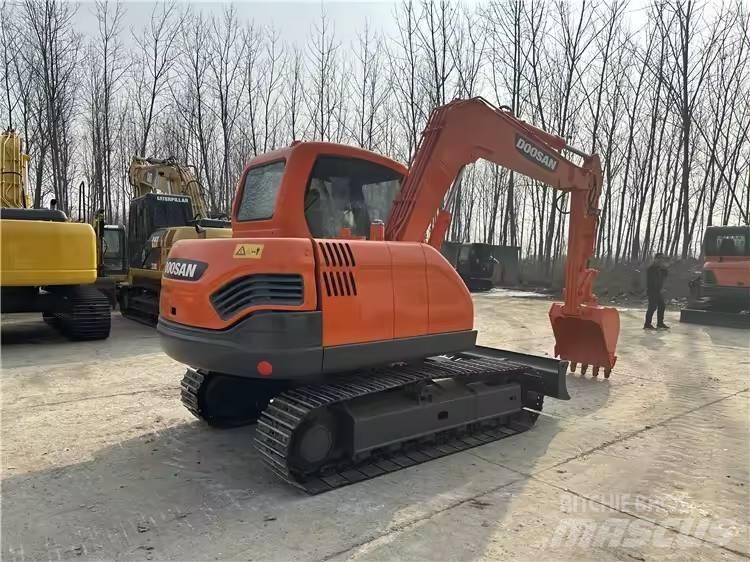 Doosan DX75 Paletli ekskavatörler