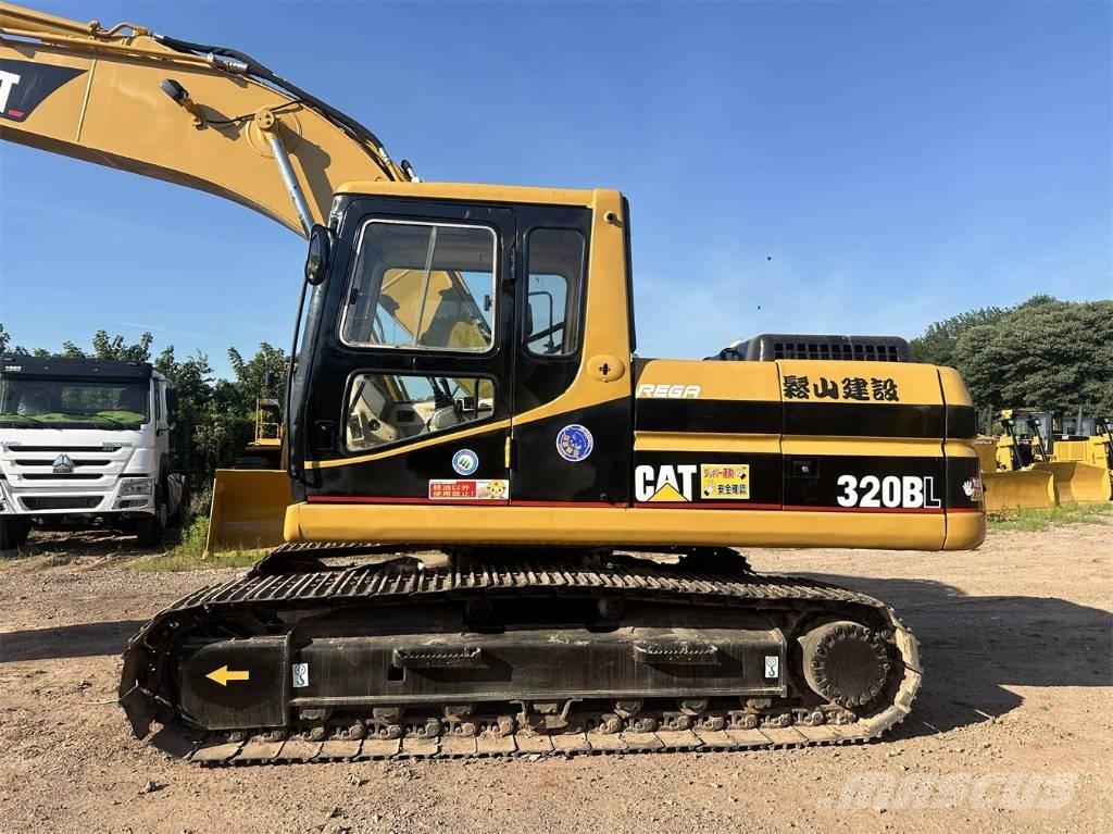 CAT 320BL Paletli ekskavatörler