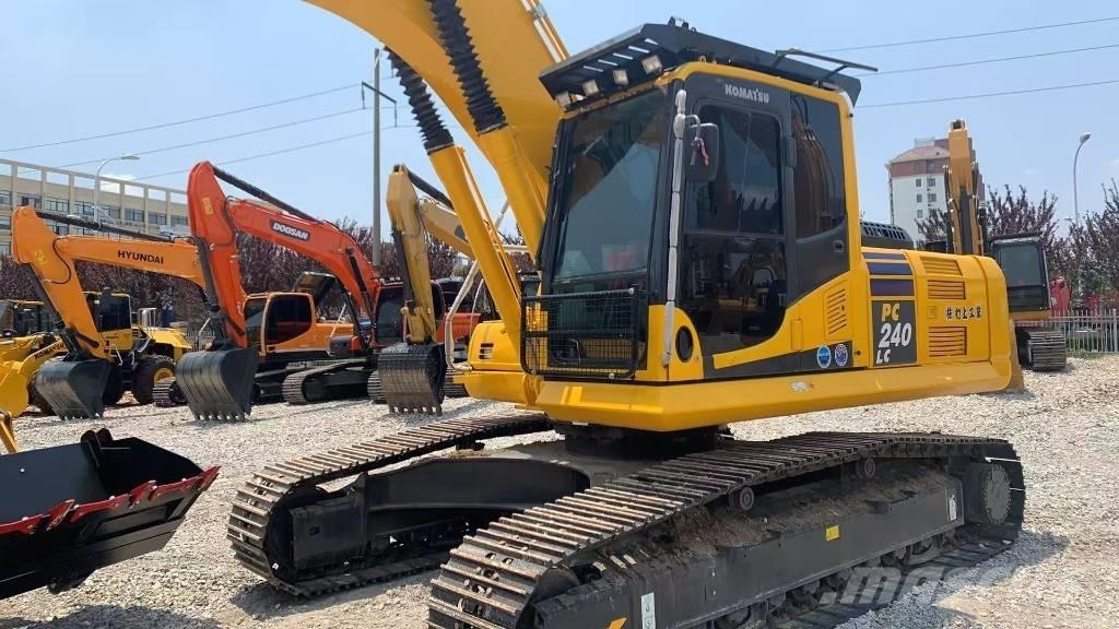 Komatsu PC 240 LC Paletli ekskavatörler