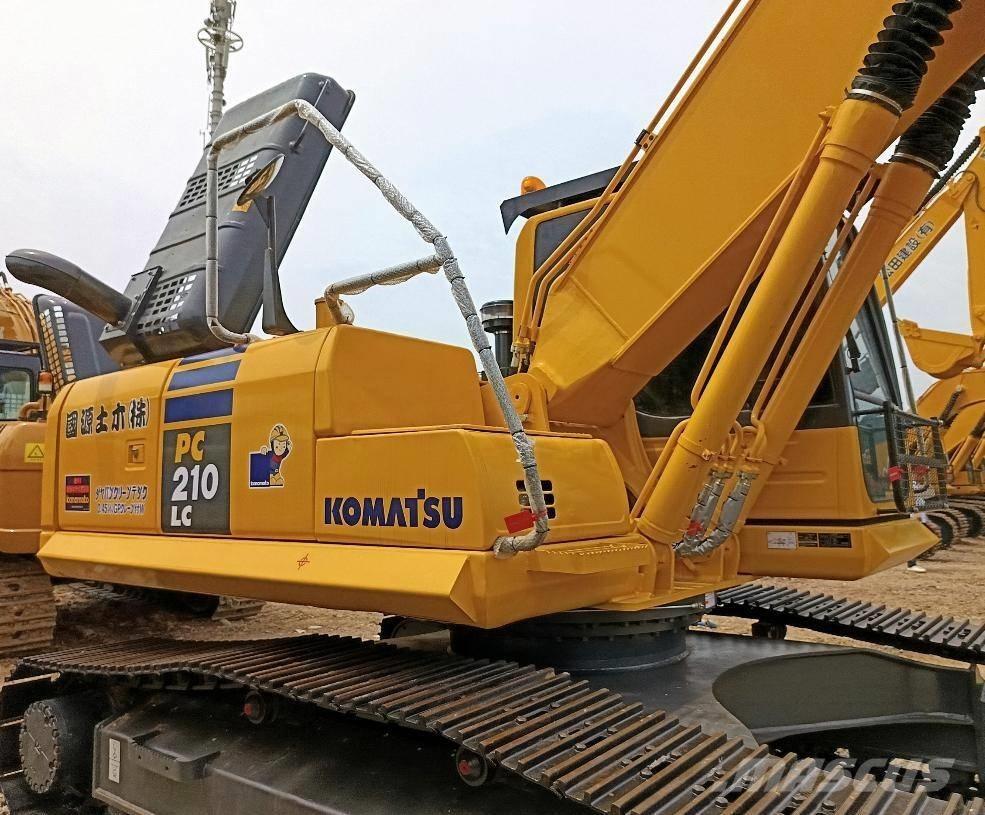 Komatsu PC 210 Paletli ekskavatörler
