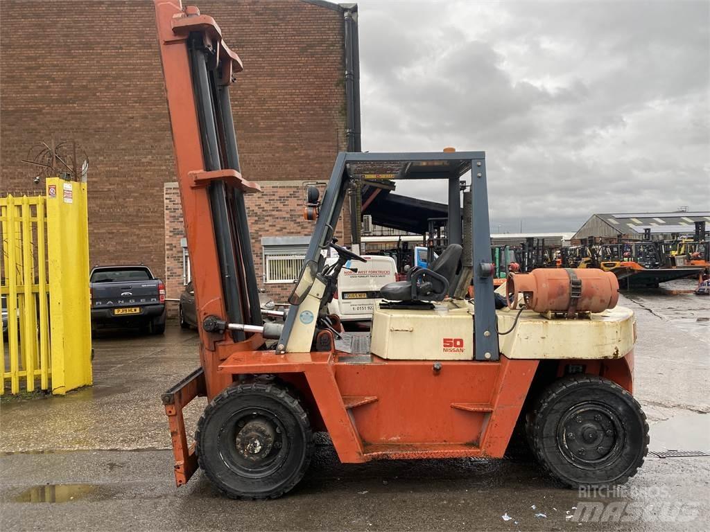Nissan BF05H50U Dizel forkliftler