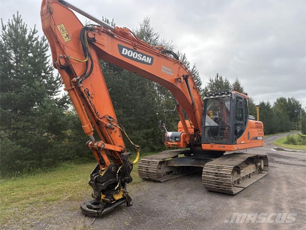 Doosan DX225LC-3 Paletli ekskavatörler