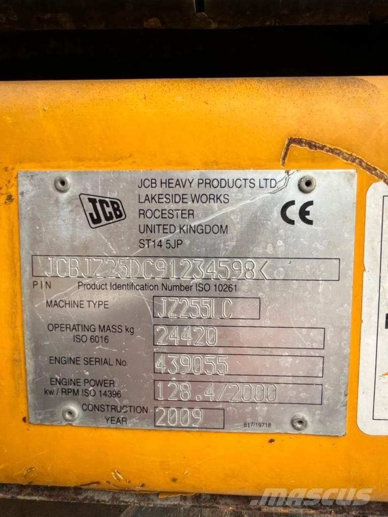 JCB JZ 255LC Paletli ekskavatörler