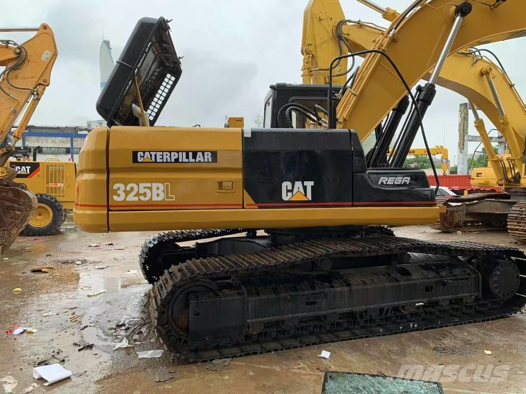 CAT 325 B L Paletli ekskavatörler