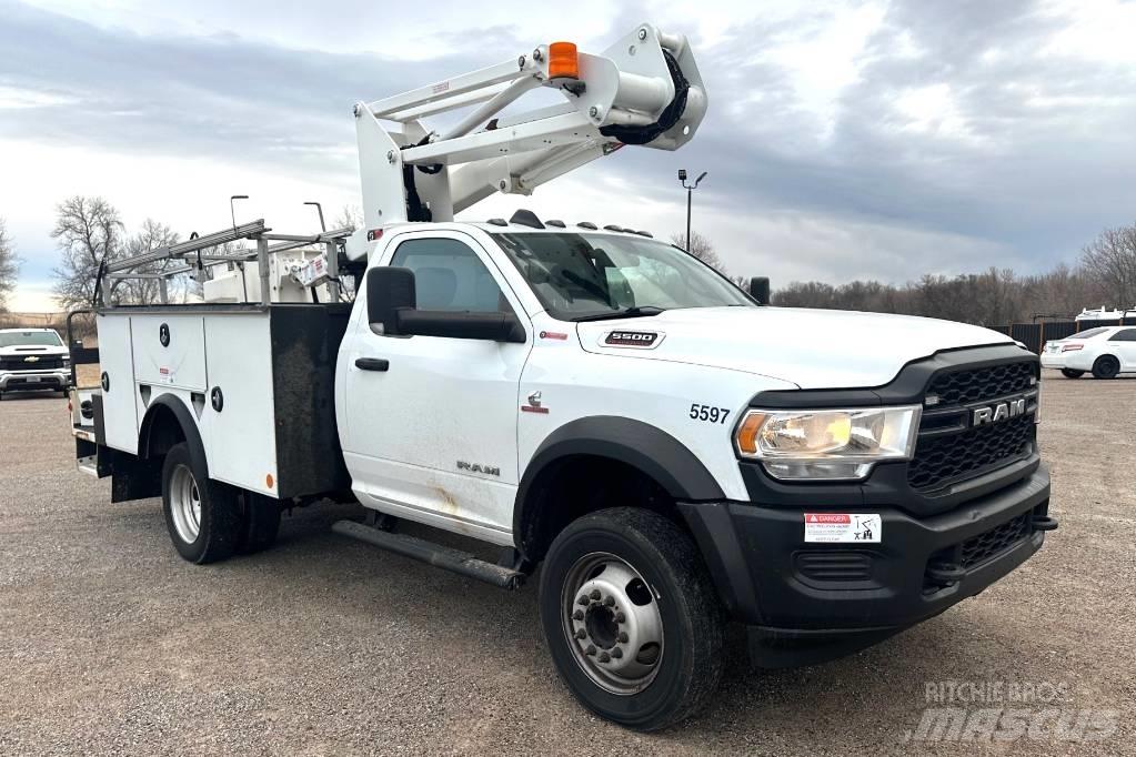 RAM 5500 TRADESMAN Araç üstü platformlar
