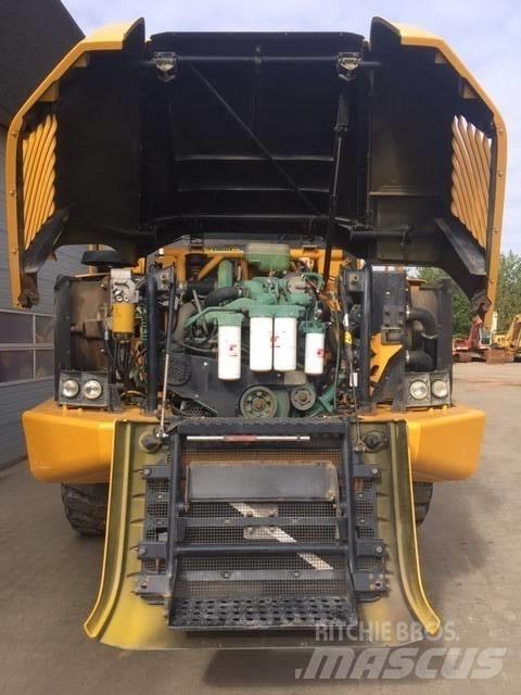 Volvo A25D Belden kirma kaya kamyonu