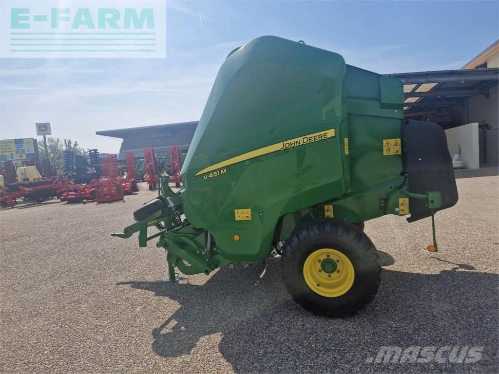 John Deere V451M Küp balya makinalari