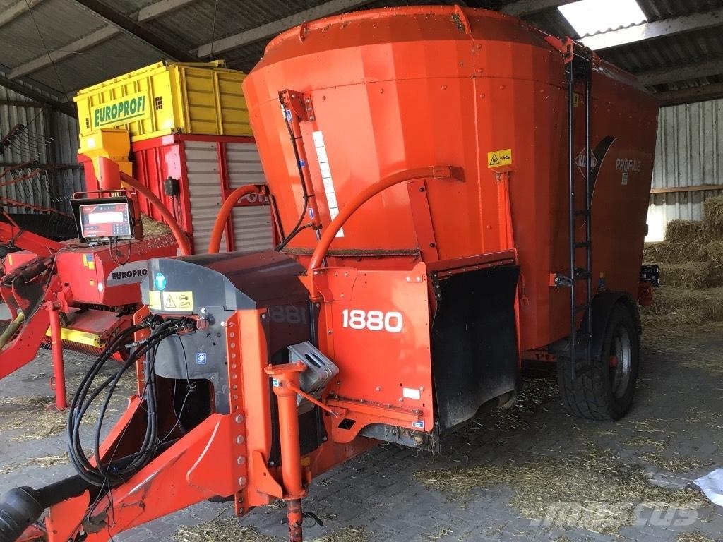 Kuhn Profile 1880 Mikser besleyiciler