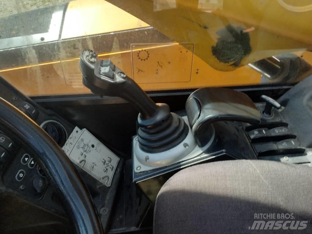 JCB 541 AGS Tarimsal teleskopik yükleyiciler