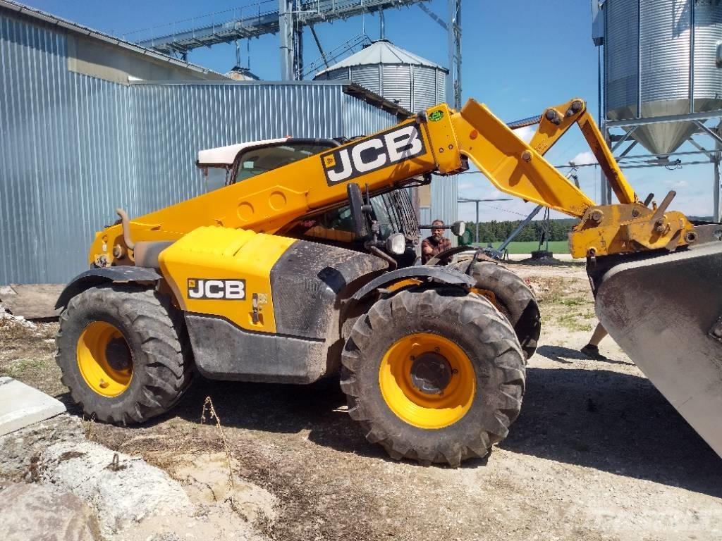 JCB 541 AGS Tarimsal teleskopik yükleyiciler