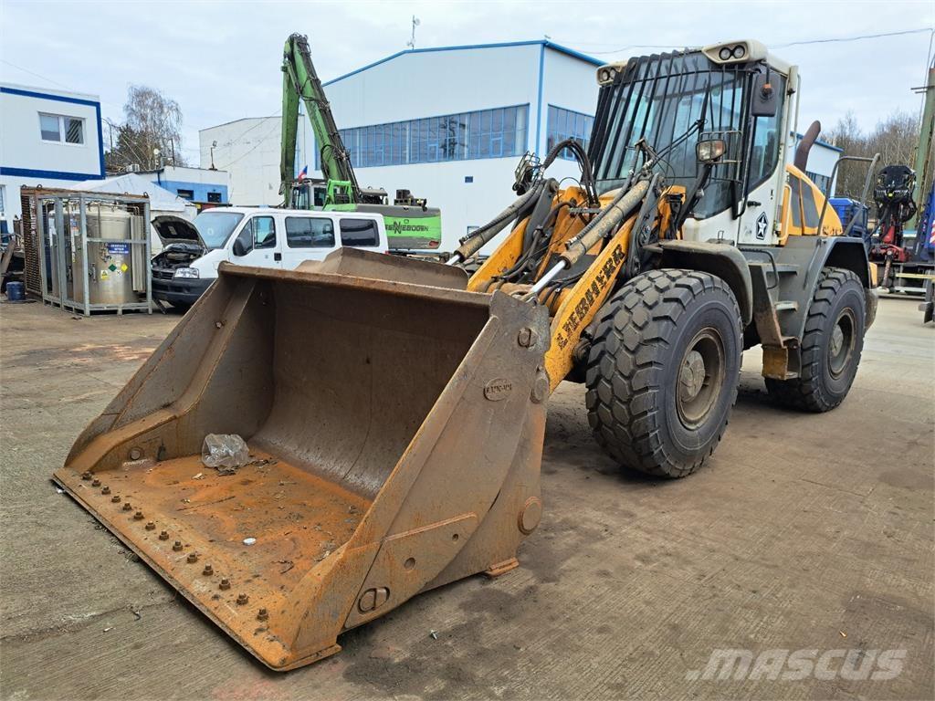 Liebherr L546 4X4 Diger