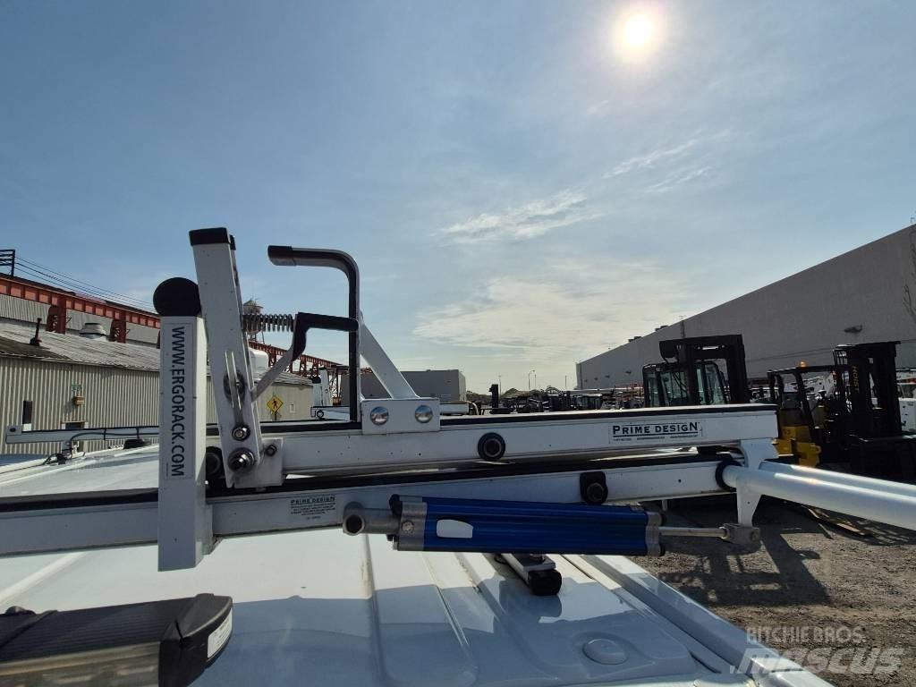 Ford Transit 250 Panel vanlar