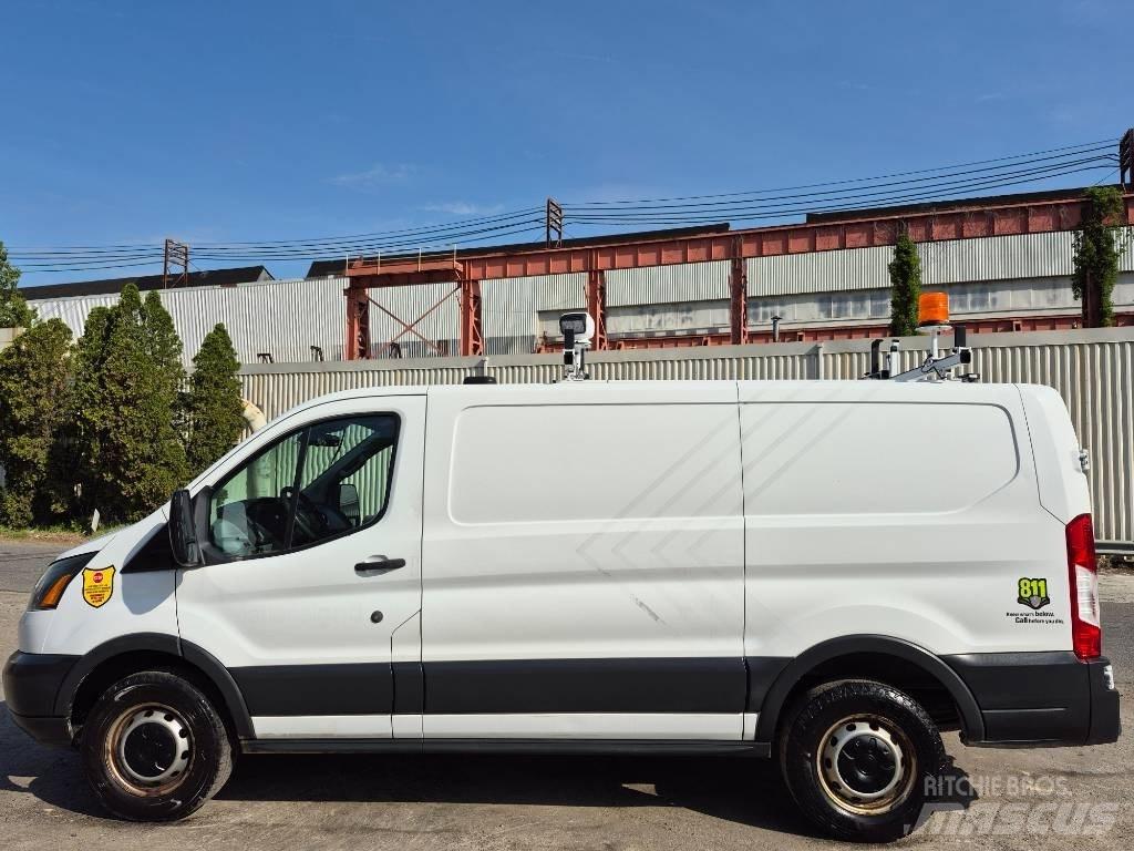 Ford Transit 250 Panel vanlar