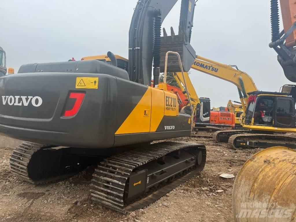 Volvo EC 210 LC Paletli ekskavatörler