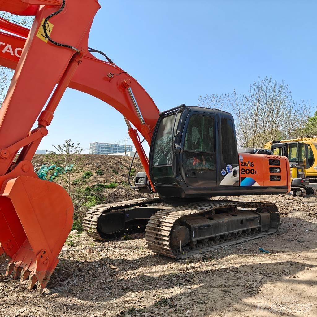 Hitachi ZX200 Paletli ekskavatörler