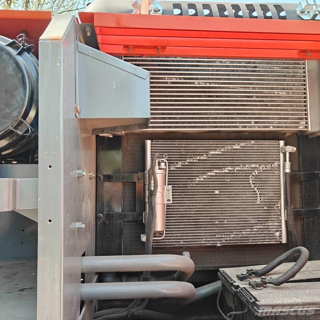 Hitachi ZX200 Paletli ekskavatörler