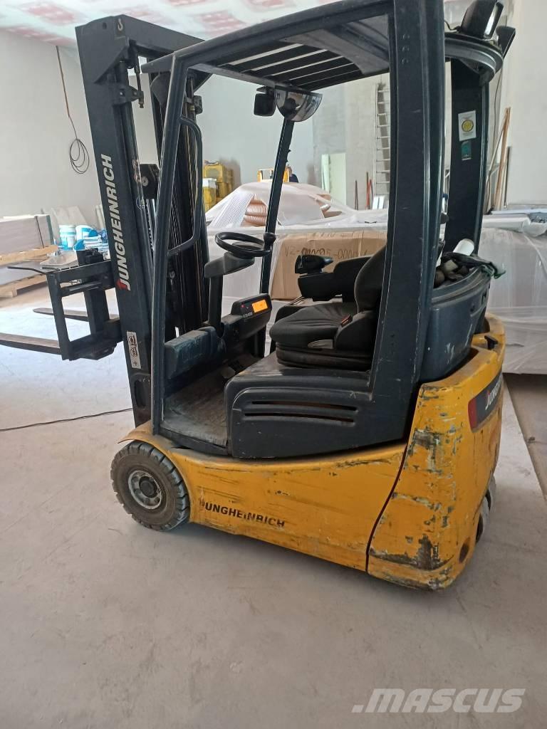 Jungheinrich EFG215 Elektrikli forkliftler