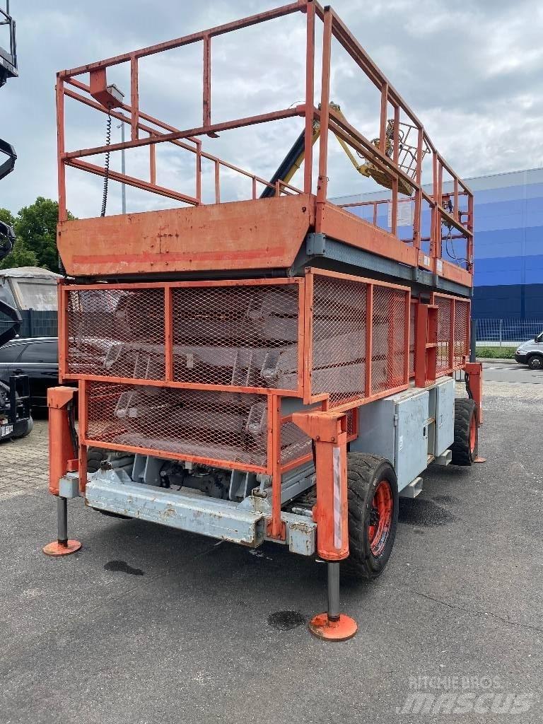SkyJack SJ 9250 RT Makasli platformlar
