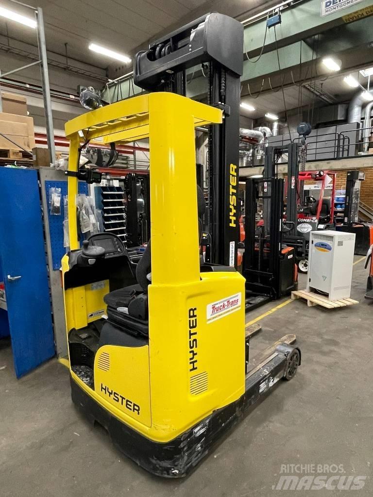 Hyster R1.4 Reach truck - depo içi istif araçları