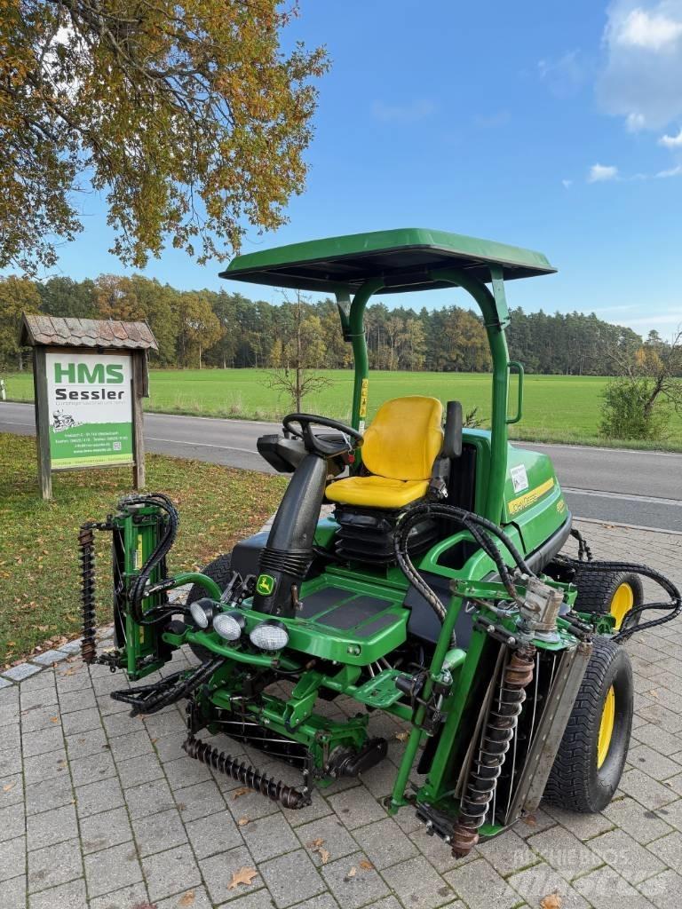 John Deere 8700 A Fairway çim biçme makineleri