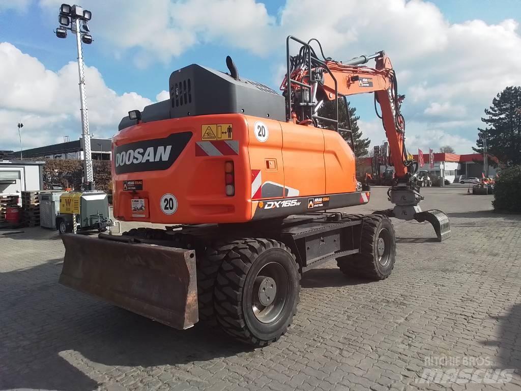 Doosan DX 165 W-5 Lastik tekerli ekskavatörler