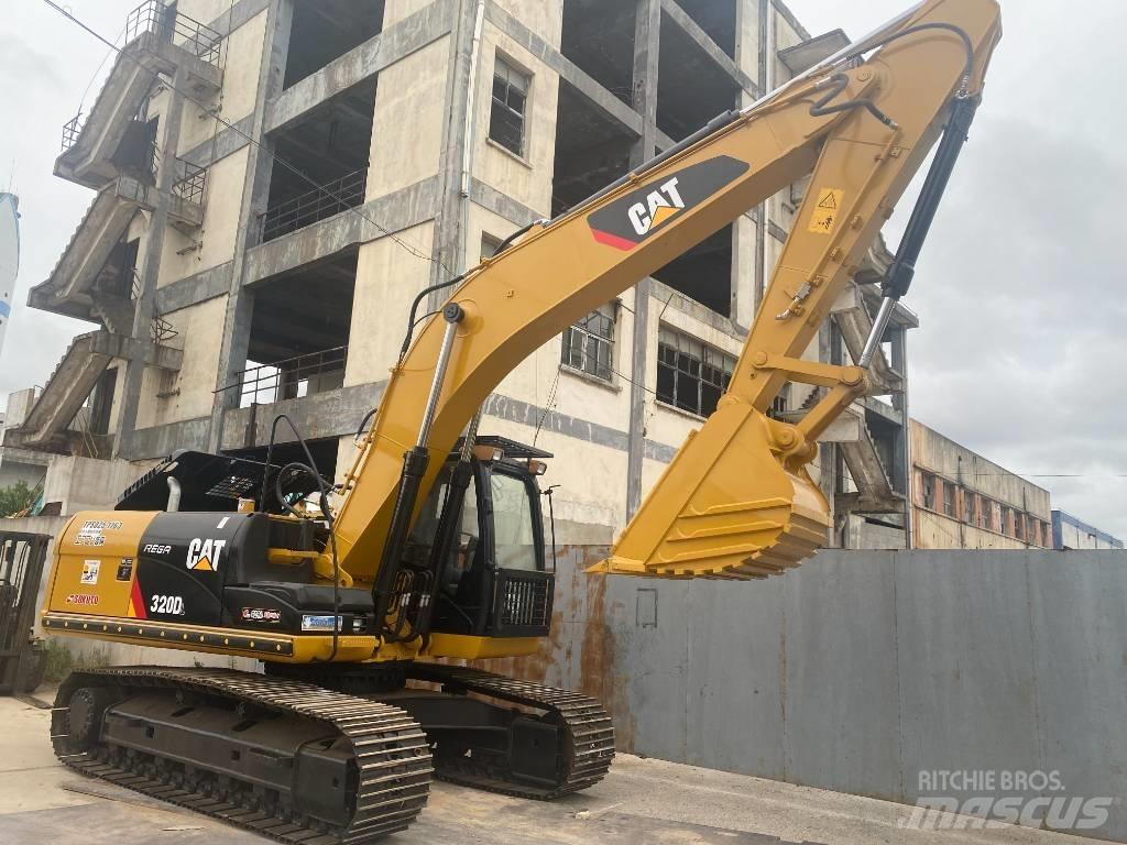 CAT 320 D Paletli ekskavatörler