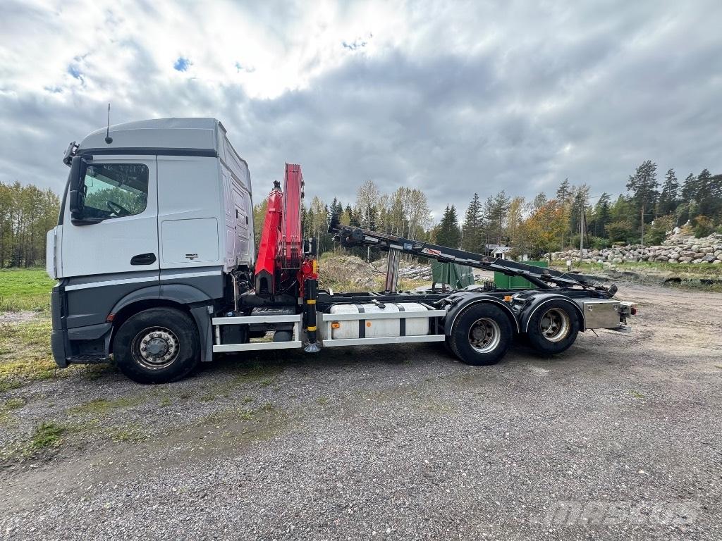 Mercedes-Benz 2653 L Araç üzeri vinçler