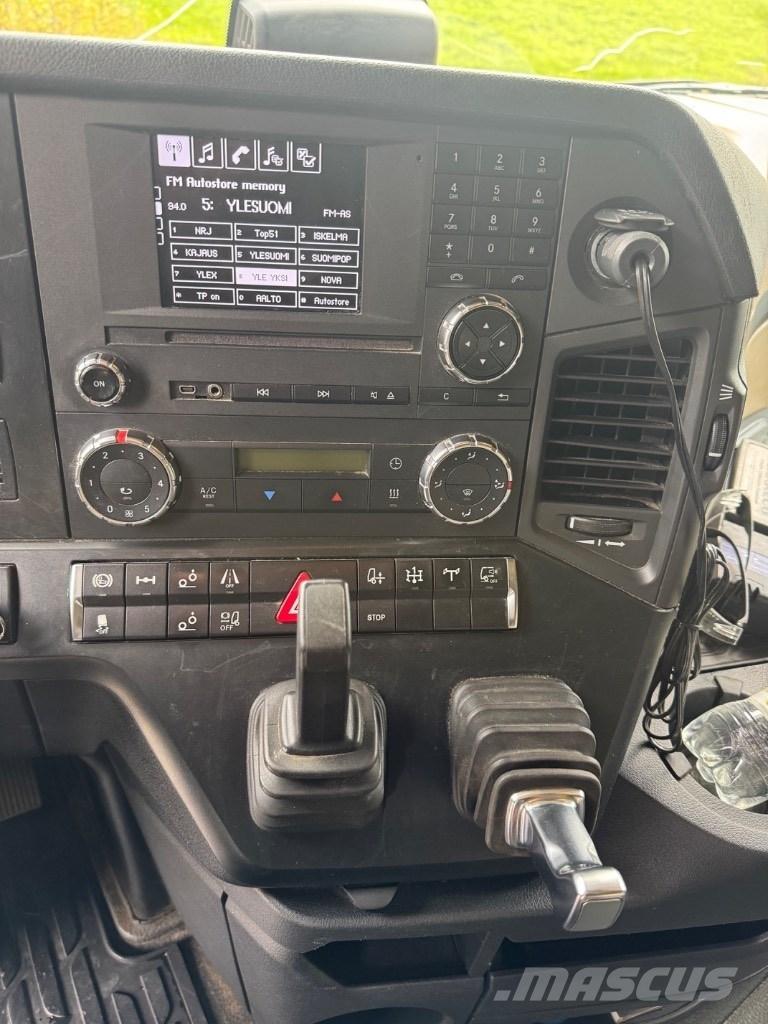 Mercedes-Benz 2653 L Araç üzeri vinçler