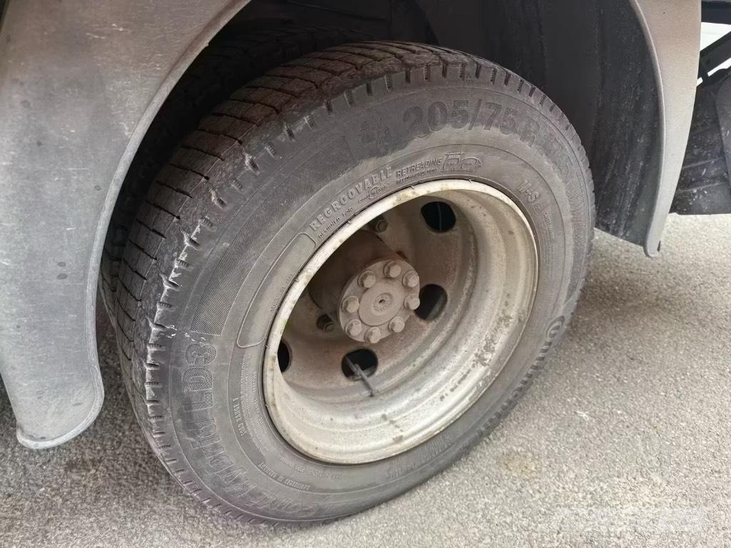 Mercedes-Benz 816 Kapali kasa kamyonlar